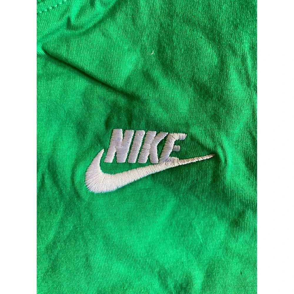 Nike Kids‎ Sportswear Futura Logo Green Short Sleeve T-Shirt AR5254-331 Size L